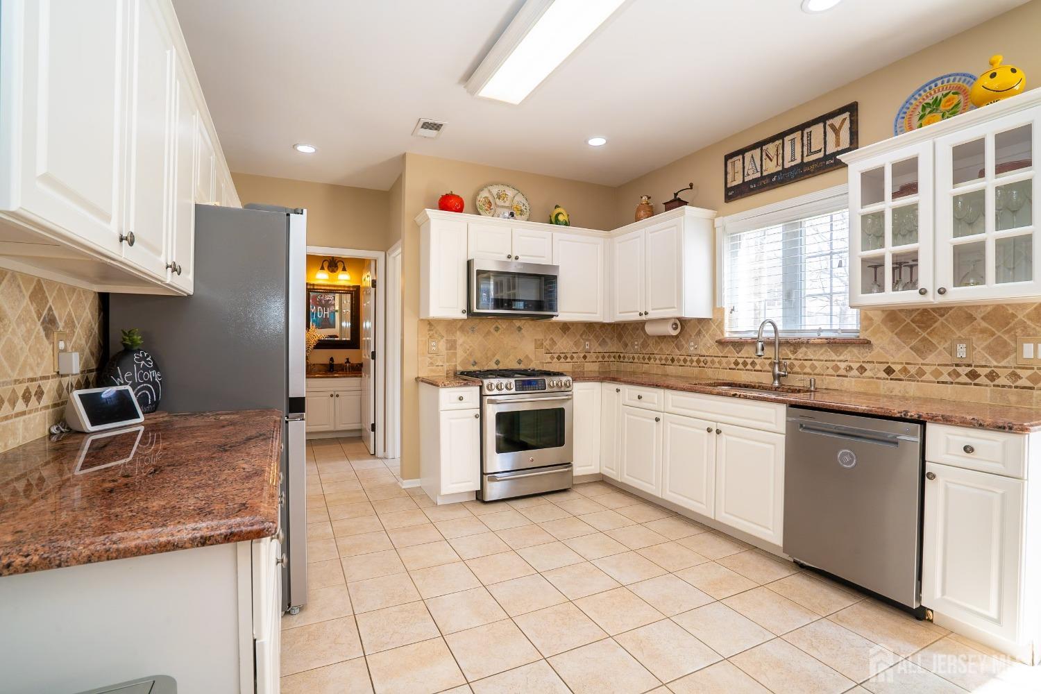 17 Putnam Road Monmouth Junction, NJ 08852 - Photo 21 of 57