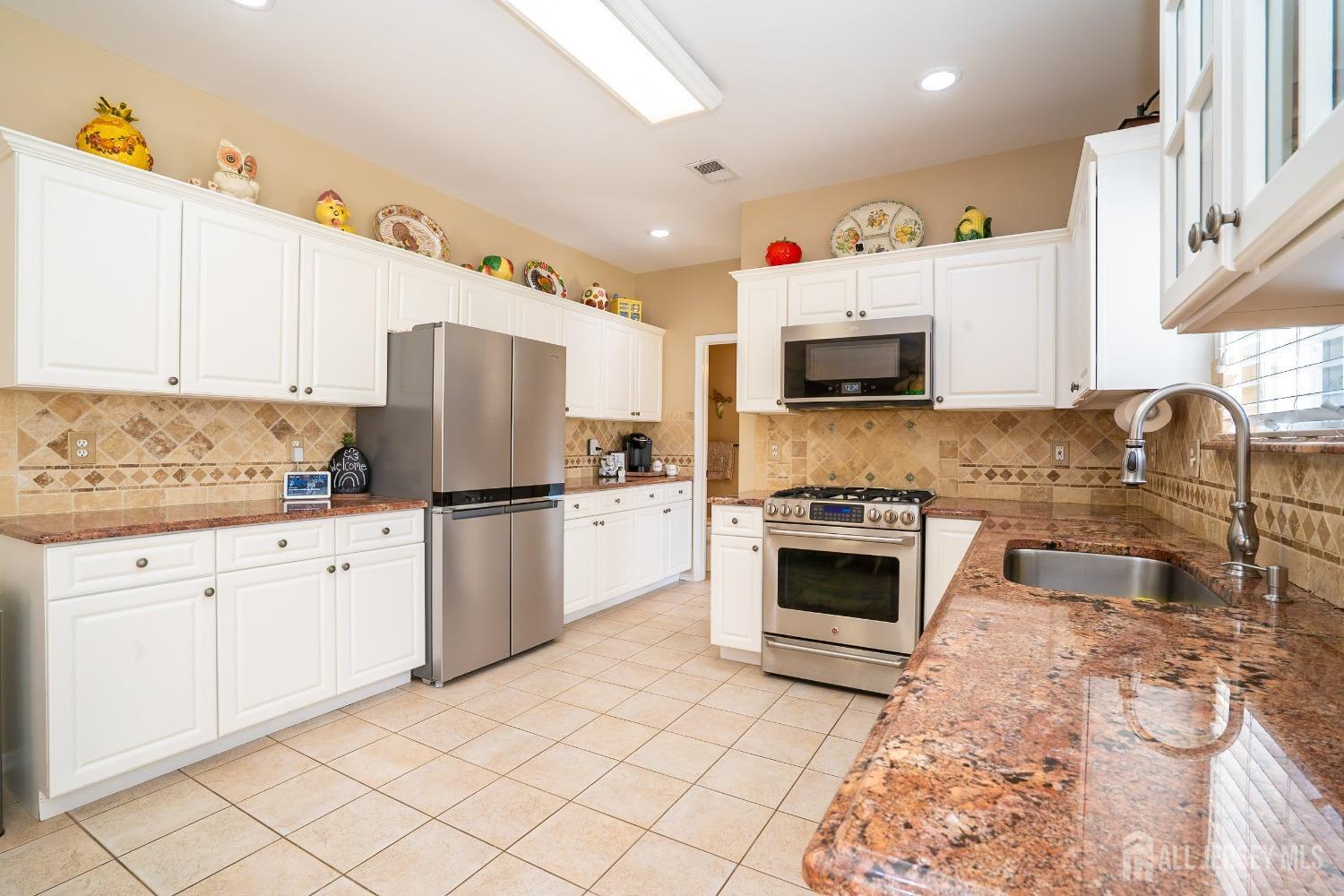 17 Putnam Road Monmouth Junction, NJ 08852 - Photo 22 of 57