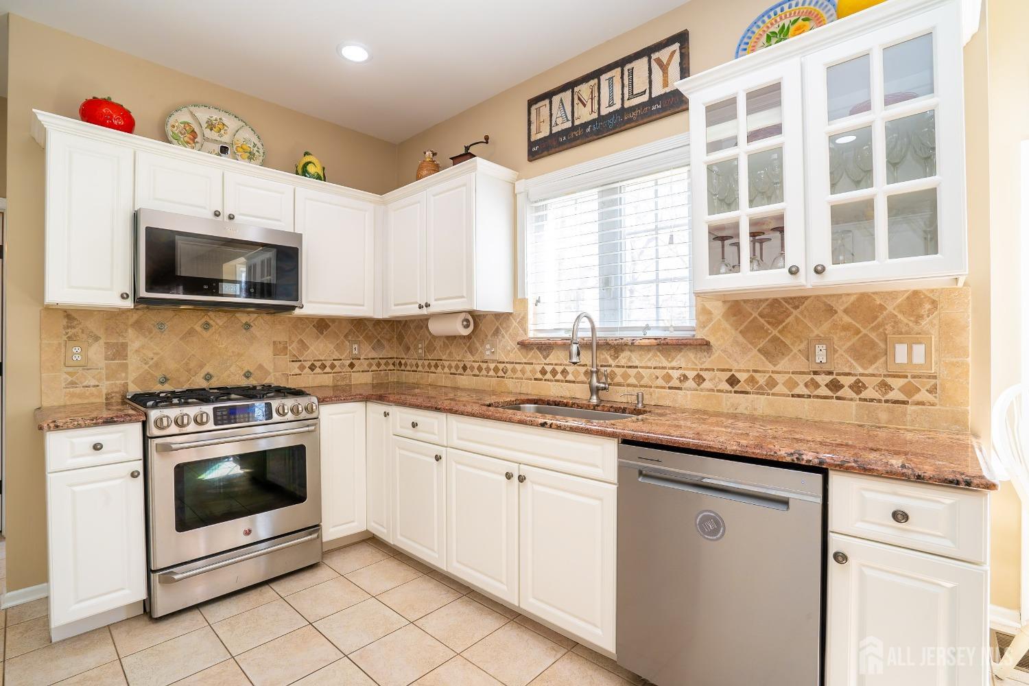 17 Putnam Road Monmouth Junction, NJ 08852 - Photo 23 of 57