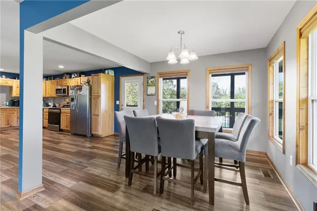 $474,500 | 671 Northeast 750 Road, Knob Noster, MO 65336