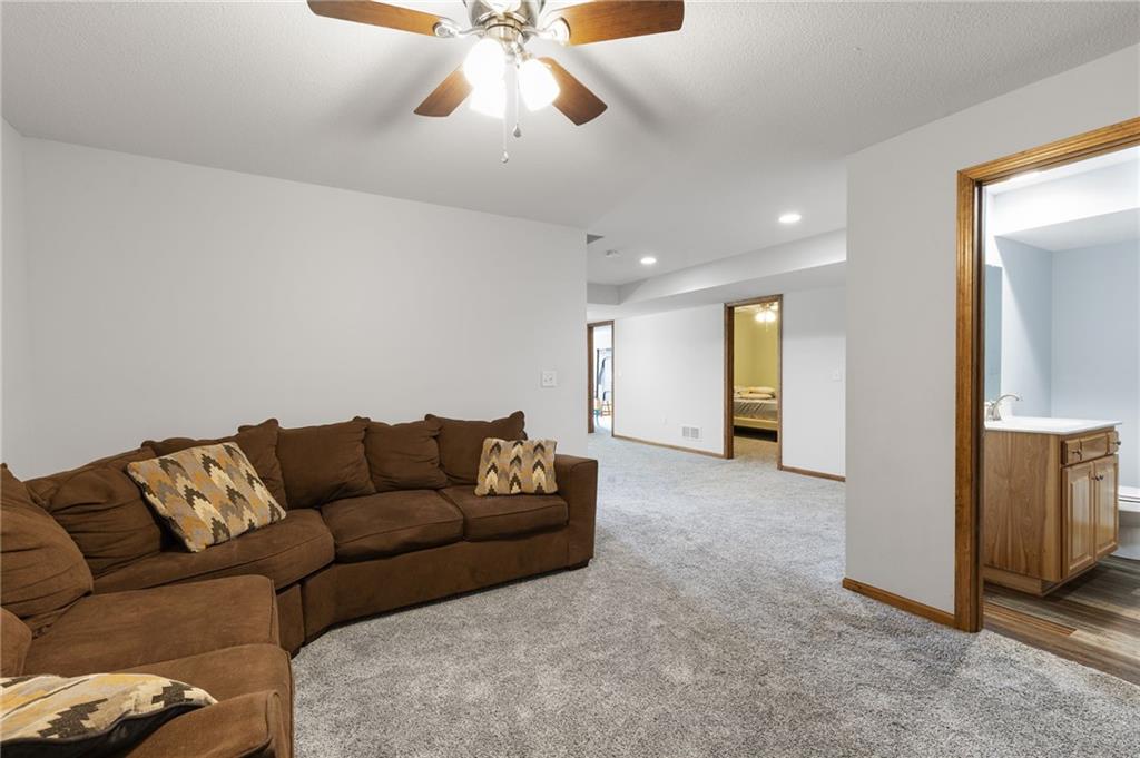 671 Northeast 750 Road Knob Noster, MO 65336 - Photo 32 of 58