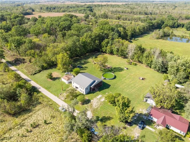 $474,500 | 671 Northeast 750 Road, Knob Noster, MO 65336