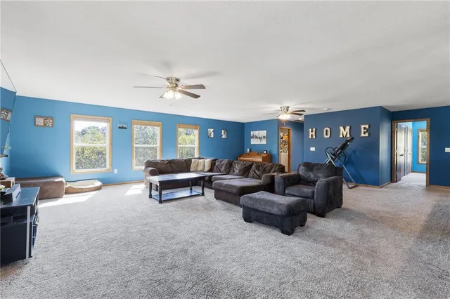 $474,500 | 671 Northeast 750 Road, Knob Noster, MO 65336