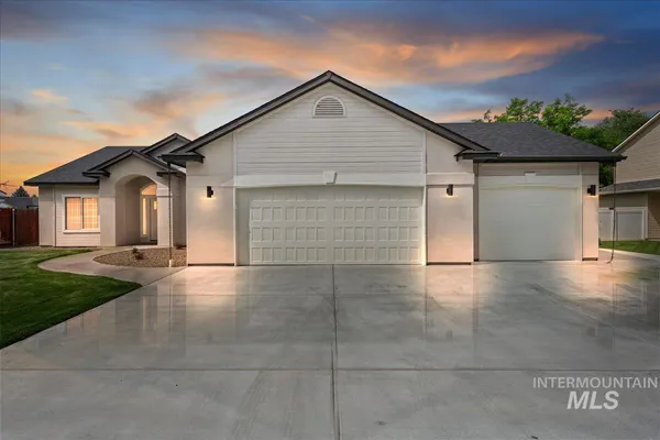 $489,900 | 2800 East Ohio Avenue, Nampa, ID 83686