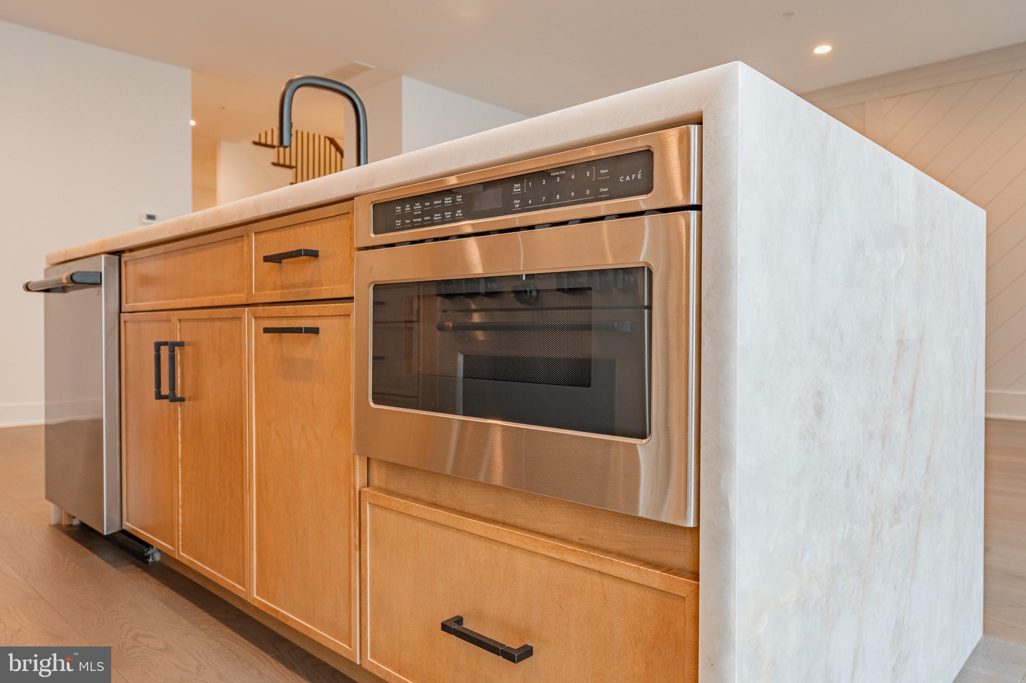 732 Emory Court Horsham, PA 19044 - Photo 8 of 21 a close view of a stove in the kitchen