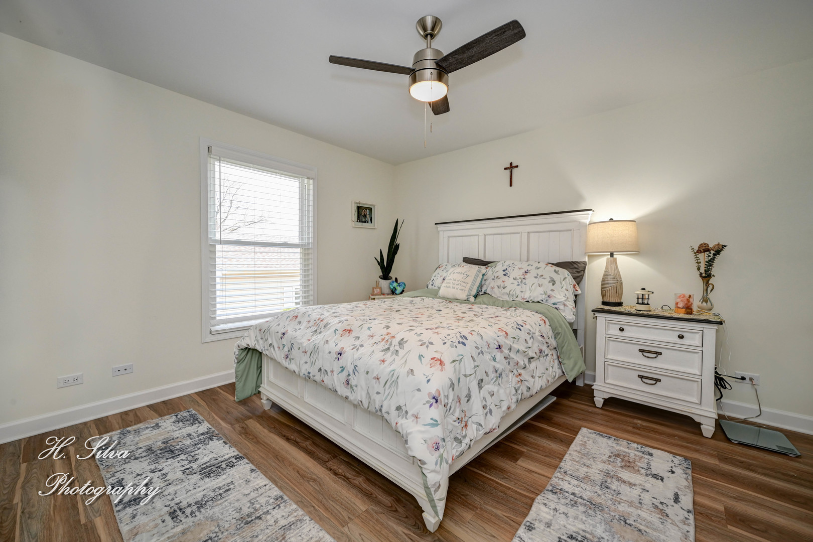 1109 Needham Road Naperville, IL 60563 - Photo 8 of 16 a bedroom with a bed and a dresser