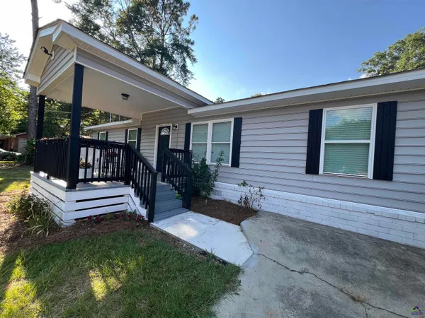 $240,000 | 115 Maxwell Drive, Warner Robins, GA 31088