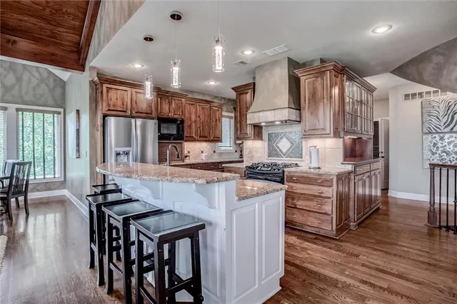$1,050,000 | 9321 West 156th Place, Overland Park, KS 66221
