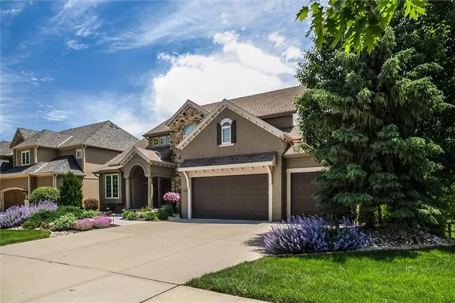 $1,050,000 | 9321 West 156th Place, Overland Park, KS 66221