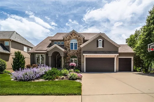 $1,050,000 | 9321 West 156th Place, Overland Park, KS 66221