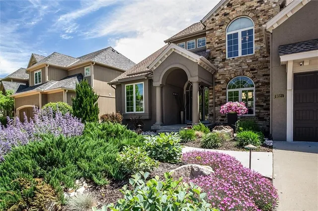 $1,050,000 | 9321 West 156th Place, Overland Park, KS 66221