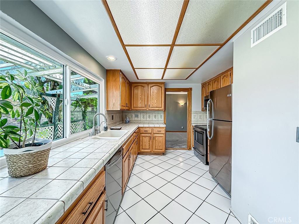 2235 Burnside Street Simi Valley, CA 93065 - Photo 25 of 71
