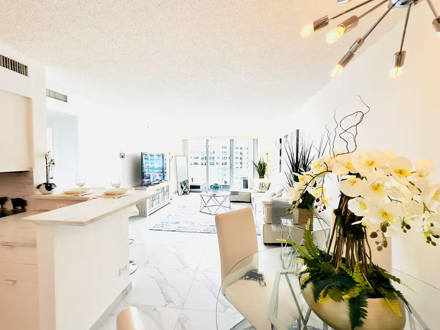 1500 Bay Road, Unit 1244S Miami Beach, FL 33139 - Photo 9 of 47 db018b91-d0db-4d88-b076-9639909fe157