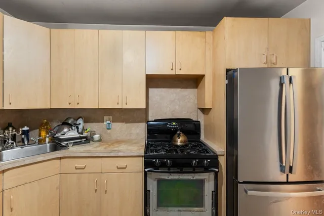 $1,049,000 | 141 Blauvelt Road, Unit 103, Monsey, NY 10952