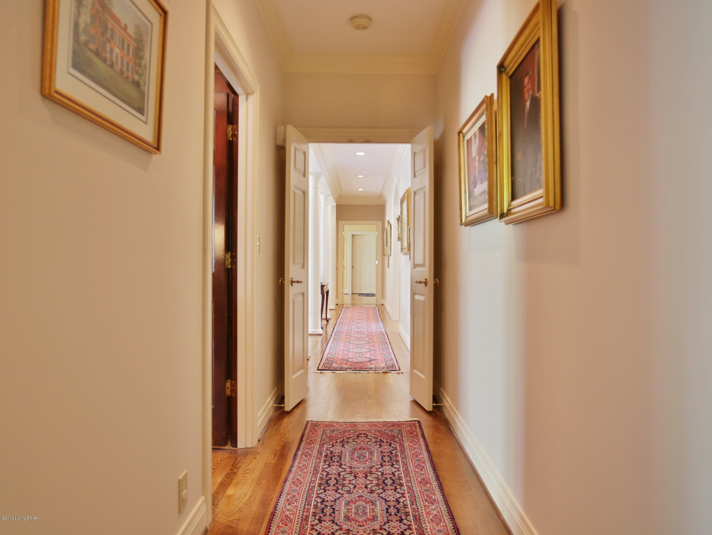 445 Lightfoot Road Louisville, KY 40207 - Photo 21 of 37 Hall