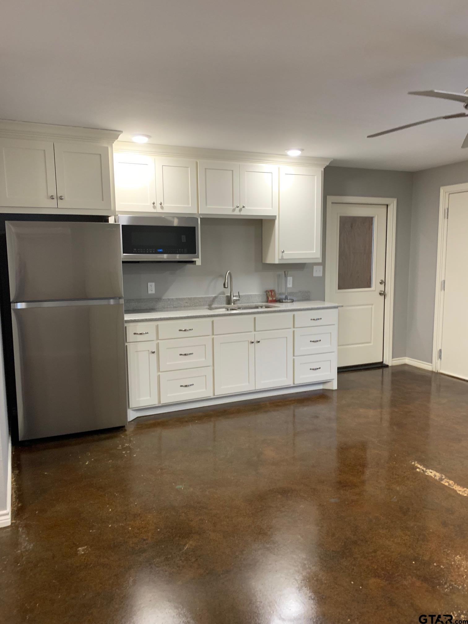 185 Rscr 3379 Emory, TX 75440 - Photo 8 of 19
