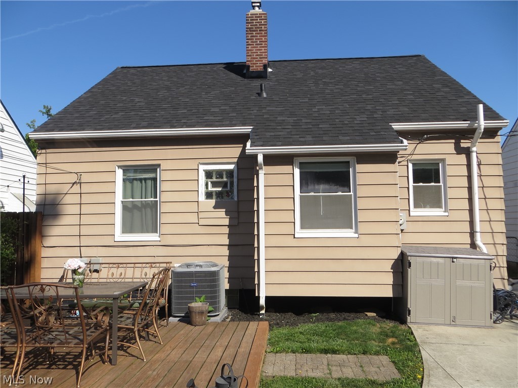 4347 Redding Road Cleveland, OH 44109 - Photo 2 of 50