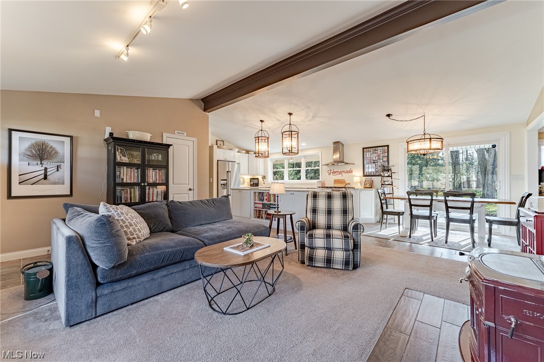 904 Bell Road Chagrin Falls, OH 44022 - Photo 5 of 26 Gallery Image 5