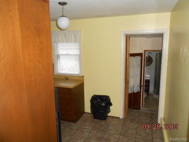 23491 Berg Road Southfield, MI 48033 - Photo 13 of 18 018.JPG