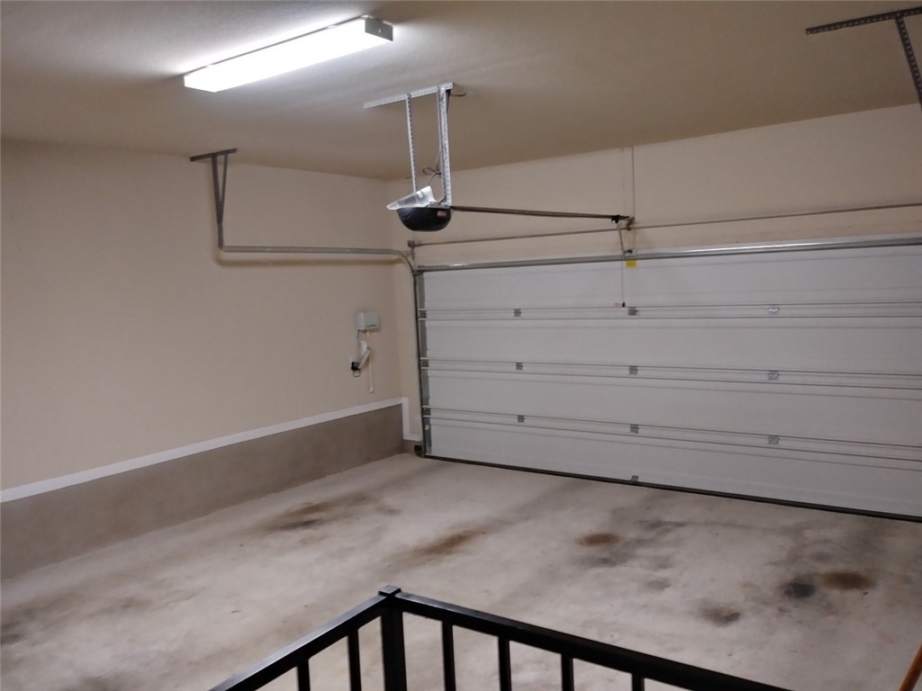 348 Stone View Trail Austin, TX 78737 - Photo 20 of 26 Large double car garage with automatic opener