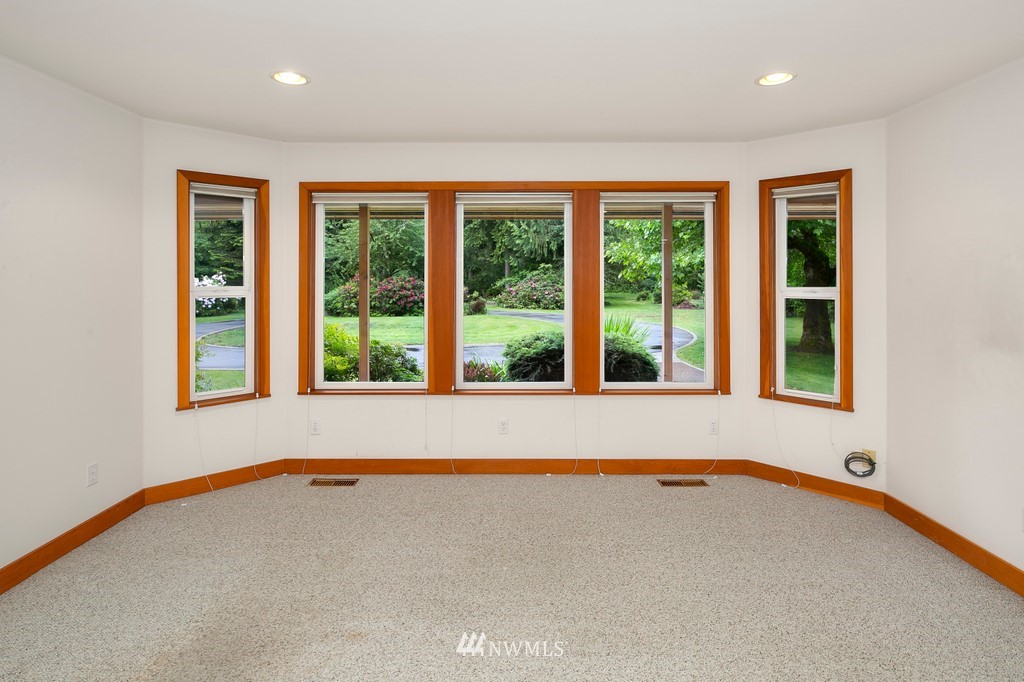 23402 Wallitner Road Arlington, WA 98223 - Photo 18 of 39 a living room with a large window