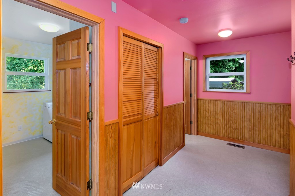23402 Wallitner Road Arlington, WA 98223 - Photo 36 of 39 a view of a closet area with windows