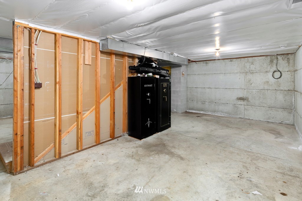 23402 Wallitner Road Arlington, WA 98223 - Photo 38 of 39 a view of an empty room