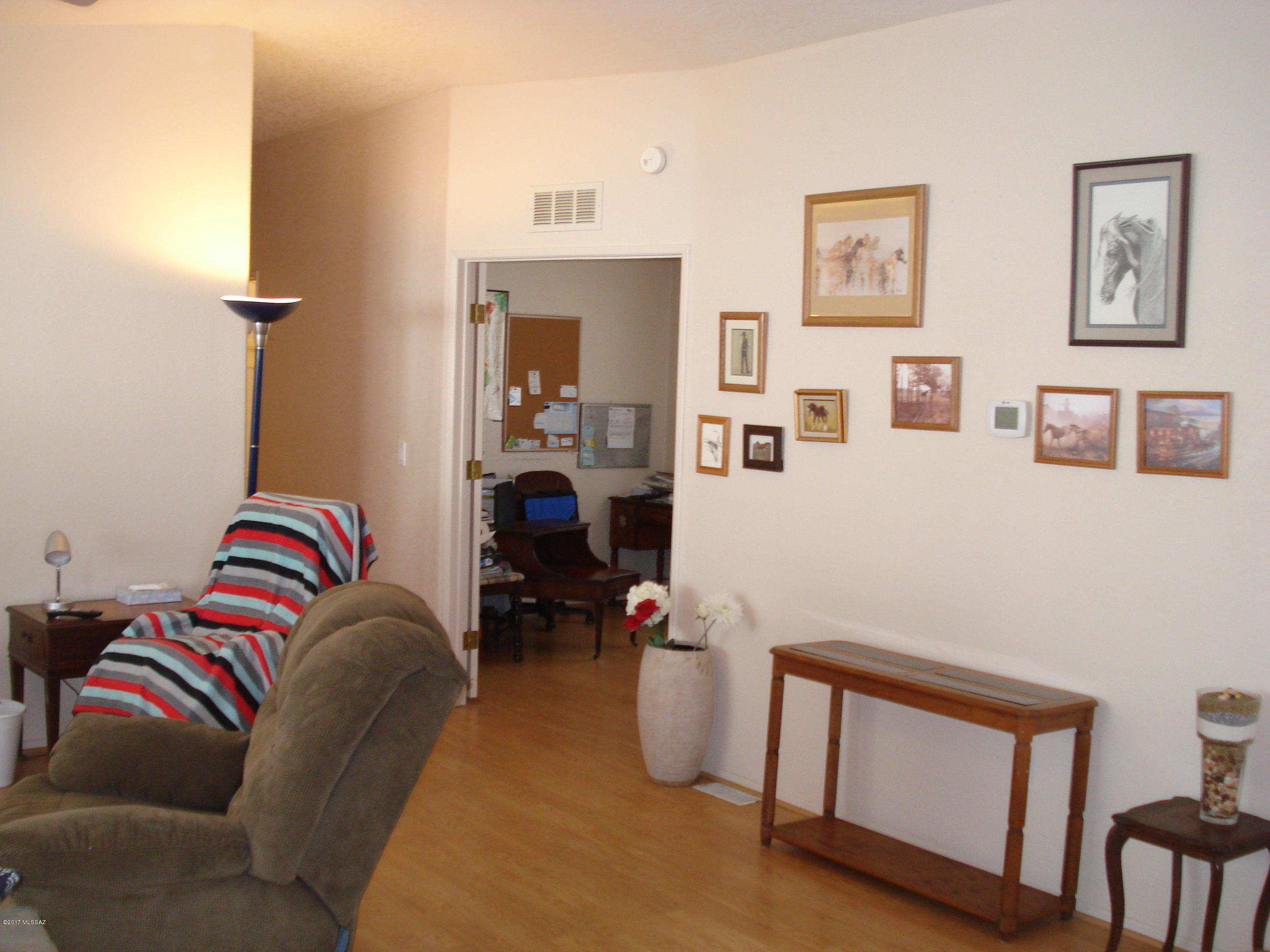 6155 South Barrister Road Tucson, AZ 85746 - Photo 3 of 20 Gallery Image 3