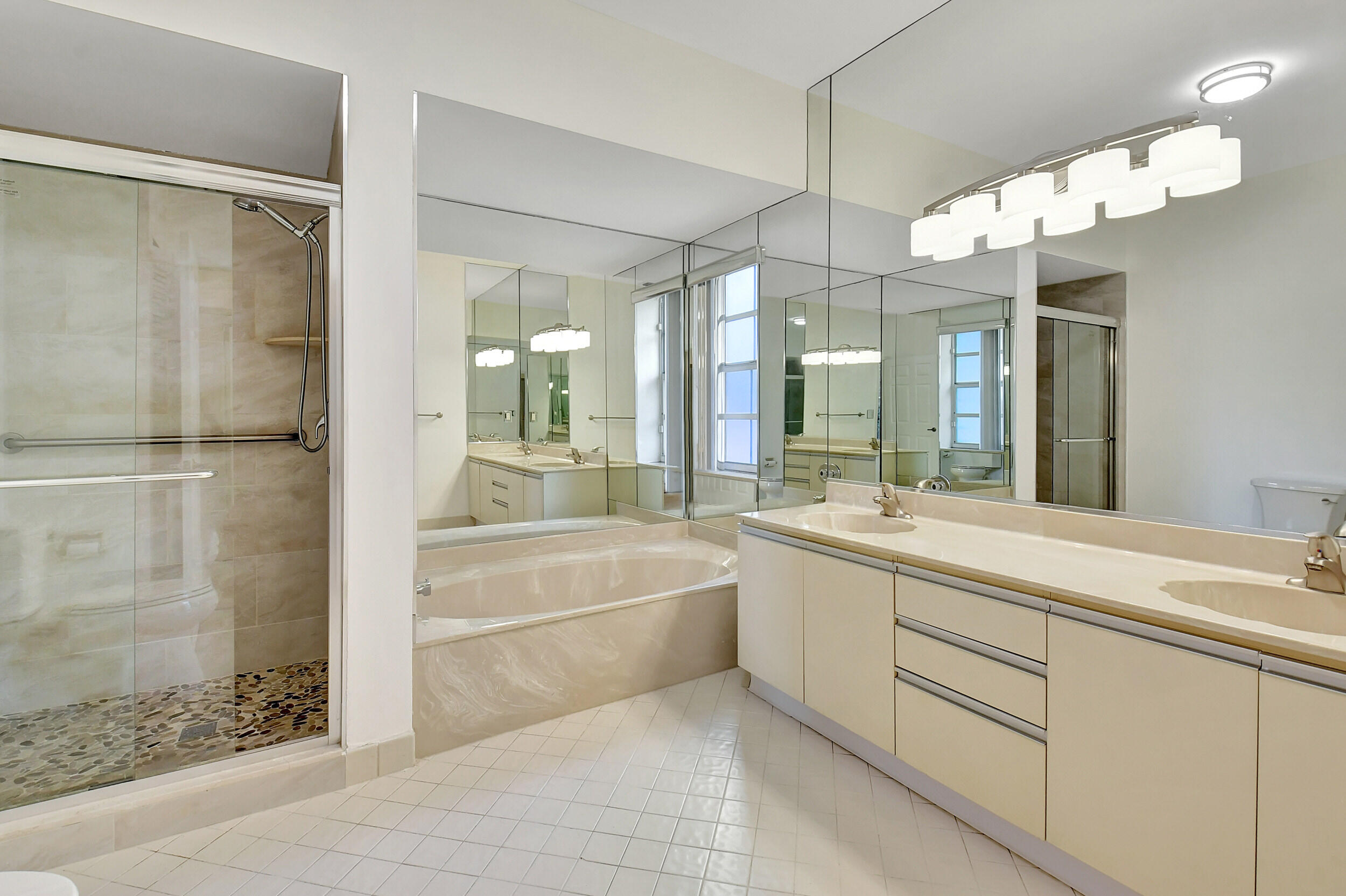 7628 Elm Ridge Drive, Unit 10U Boca Raton, FL 33433 - Photo 9 of 19 Master bathroom
