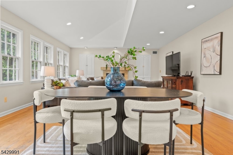 33 Exeter Road Short Hills, NJ 07078 - Photo 14 of 47
