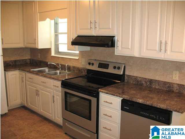 509 Hill Park Road Gardendale, AL 35071 - Photo 3 of 17