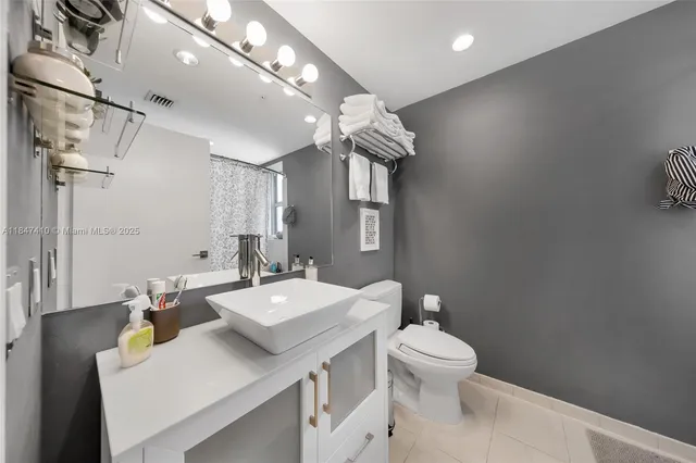 $865,000 | 7929 West Drive, Unit 1503, North Bay Village, FL 33141