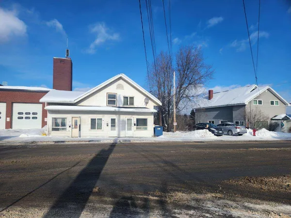 $135,000 | 432-434 East Main Street, Madawaska, ME 04756