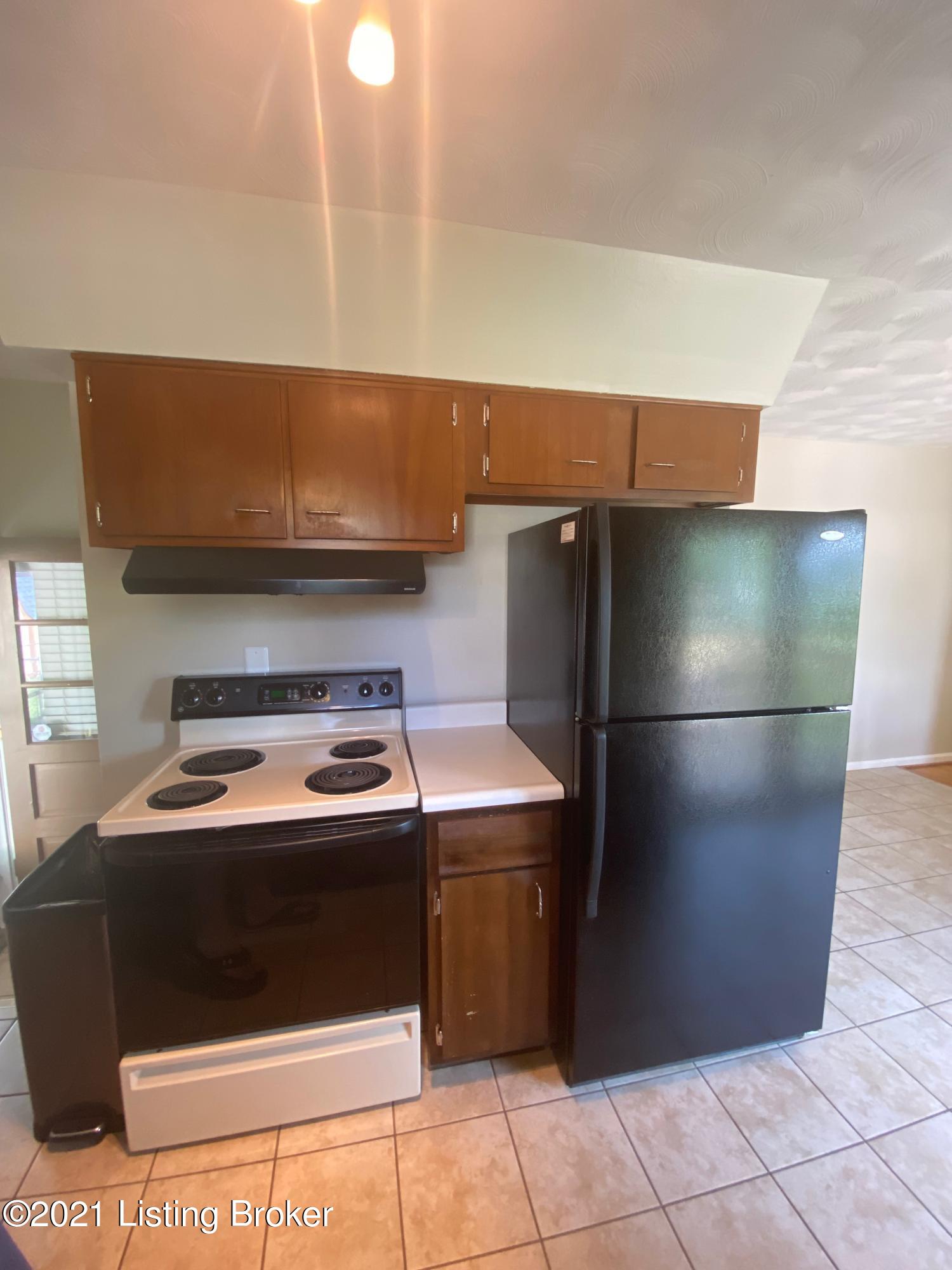 217 Appomattox Road Louisville, KY 40214 - Photo 23 of 39 IMG_1563