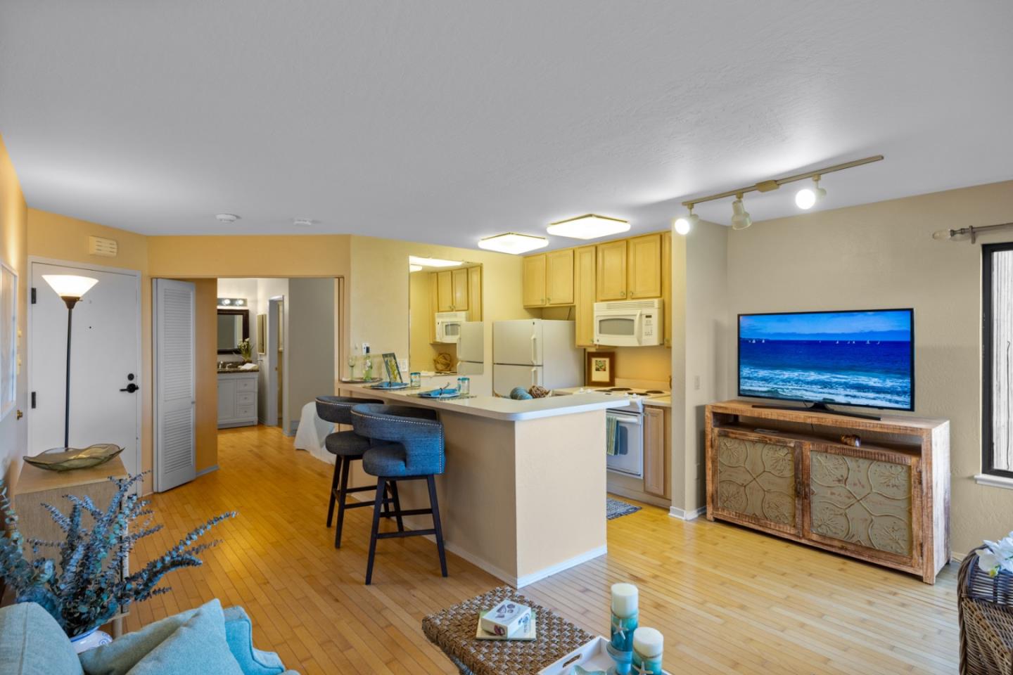 125 Surf Way, Unit 343 Monterey, CA 93940 - Photo 5 of 33