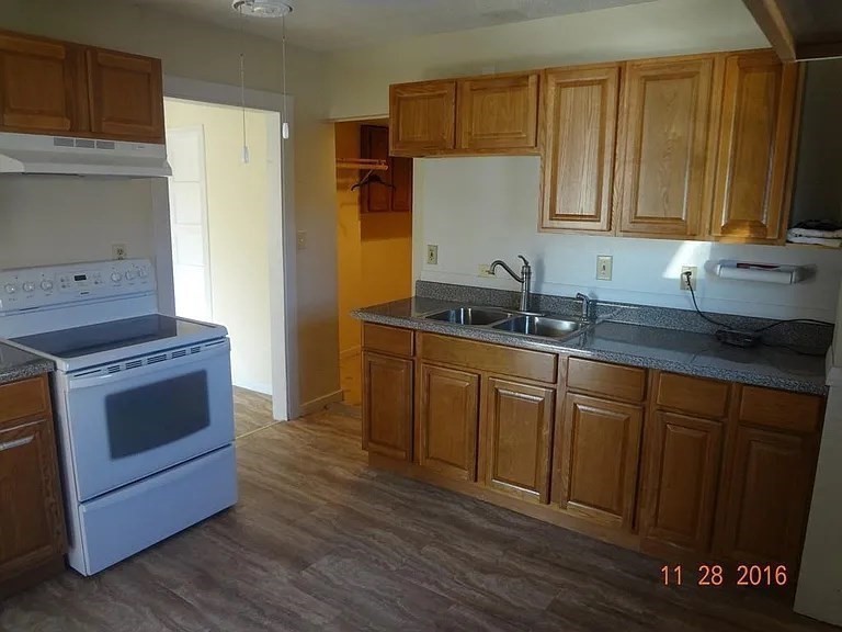 64 Berkshire Avenue Springfield, MA 01109 - Photo 14 of 24