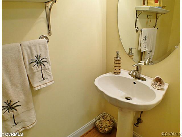 3120 Barnack Road Midlothian, VA 23112 - Photo 6 of 24 Bathroom