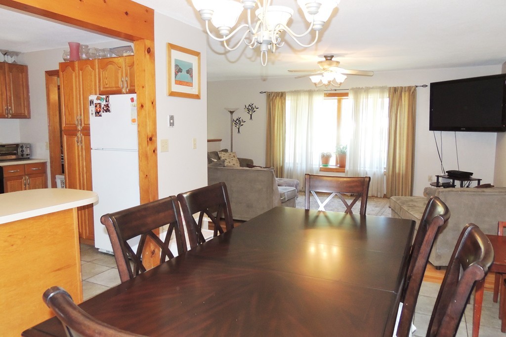 208 Jeffrey Road Springfield, MA 01119 - Photo 5 of 28