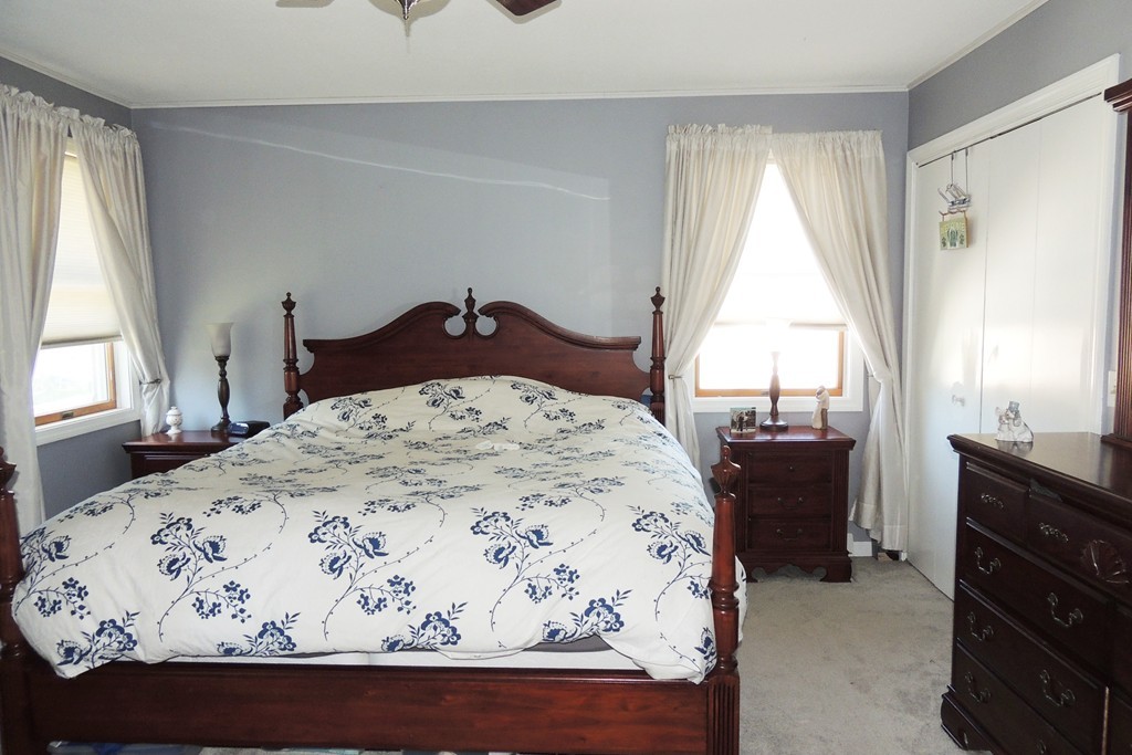 208 Jeffrey Road Springfield, MA 01119 - Photo 9 of 28