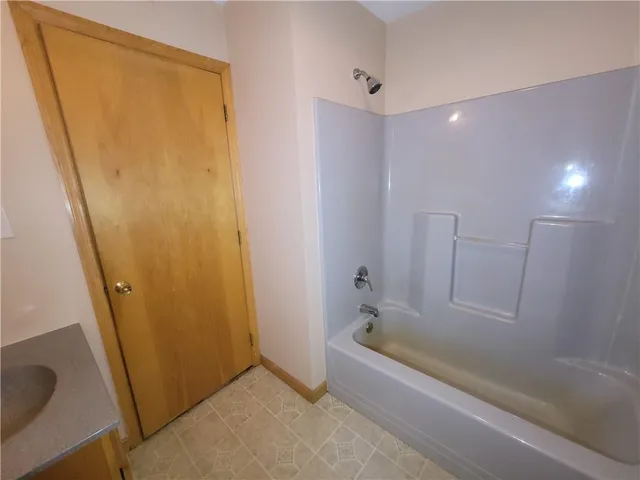 $194,900 | 2055 Markleton School Road, Rockwood, PA 15557