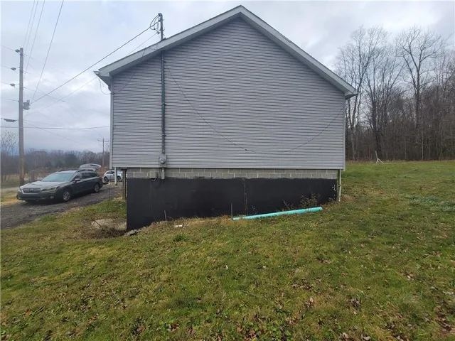 $194,900 | 2055 Markleton School Road, Rockwood, PA 15557