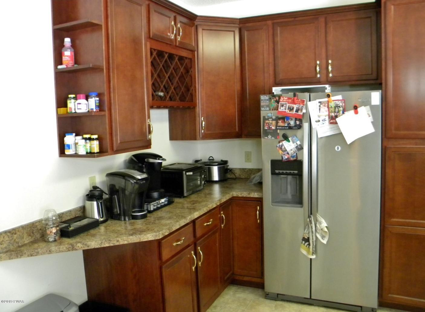 288 Clearview Road Long Pond, PA 18334 - Photo 10 of 32 Kitchen