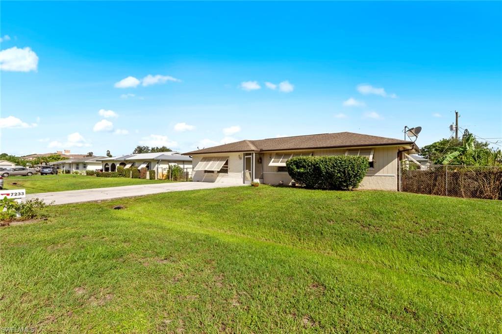 7233 Jasmine Road Fort Myers, FL 33967 - Photo 1 of 30