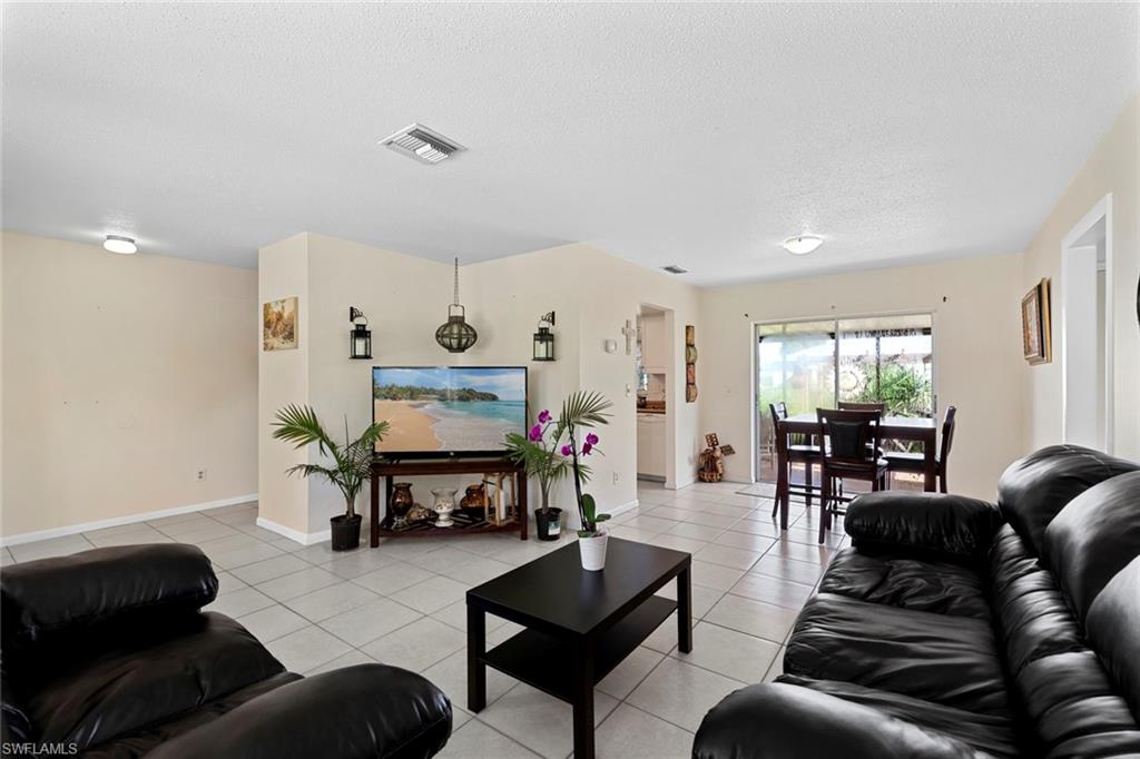 7233 Jasmine Road Fort Myers, FL 33967 - Photo 5 of 30