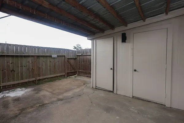 $1,450 | 708 Staitti Street, Unit 5, Humble, TX 77338