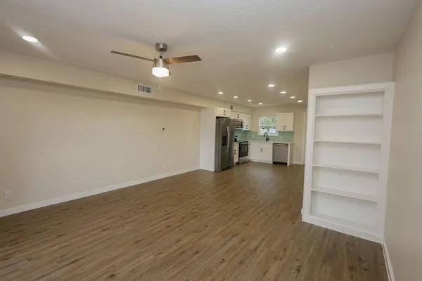 $1,450 | 708 Staitti Street, Unit 5, Humble, TX 77338