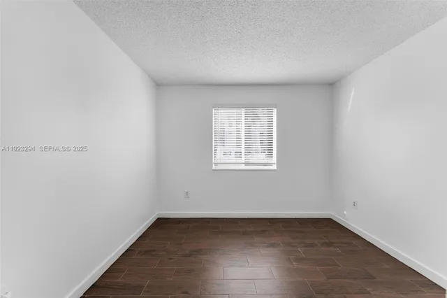 $2,050 | 15221 Southwest 80th Street, Unit 112, Miami, FL 33193