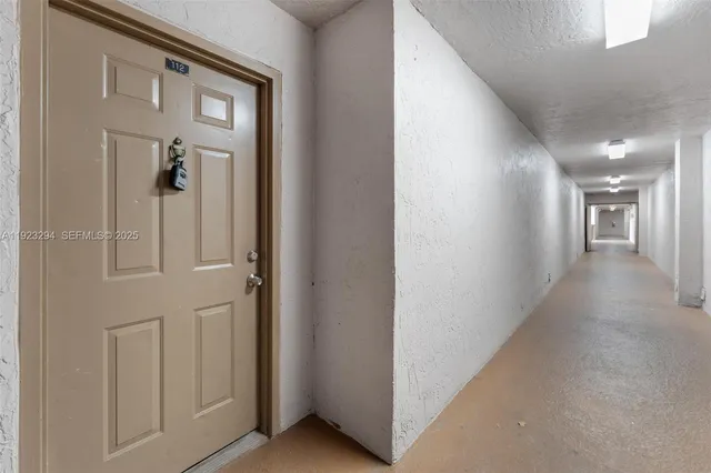 $2,050 | 15221 Southwest 80th Street, Unit 112, Miami, FL 33193