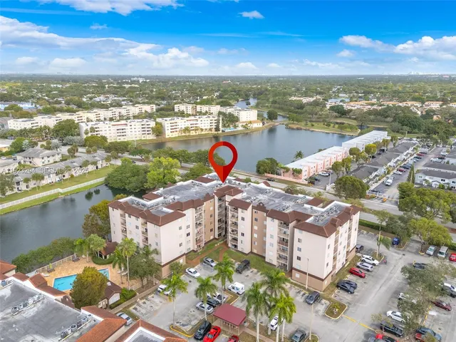 $2,050 | 15221 Southwest 80th Street, Unit 112, Miami, FL 33193