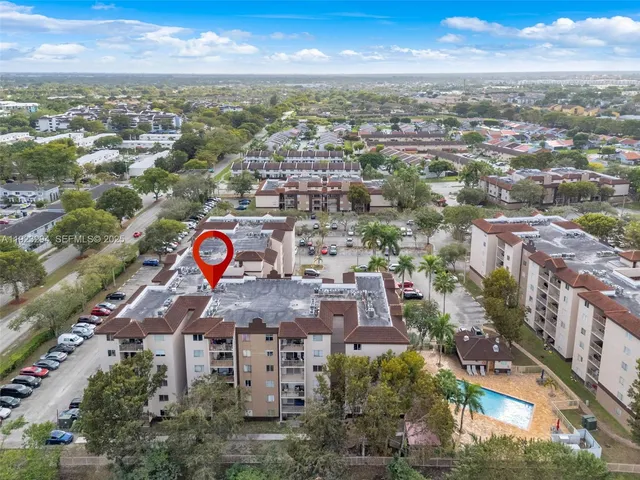 $2,050 | 15221 Southwest 80th Street, Unit 112, Miami, FL 33193